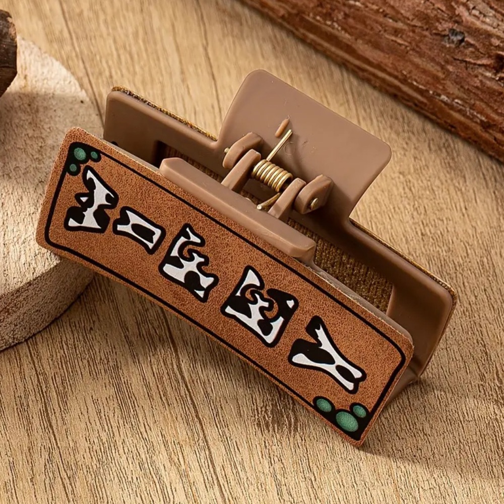 NEW| Women’s 1 Piece Western Boho Wifey Print Claw Clip